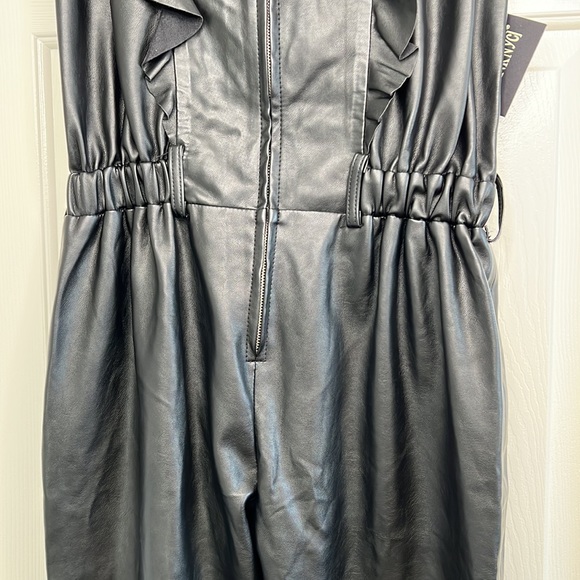 NWT BlankNYC black faux leather ruffle sleeve jumpsuit size small - Picture 9 of 14